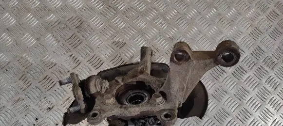 Toyota Verso Front wheel hub