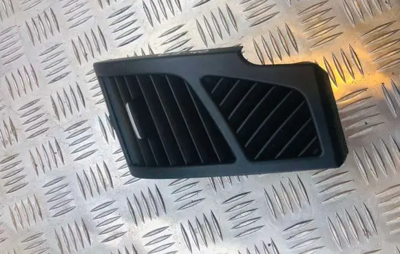 BMW 1 E81 E87 Dashboard side air vent grill/cover trim