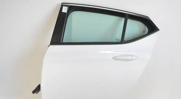 Opel Astra K Rear door