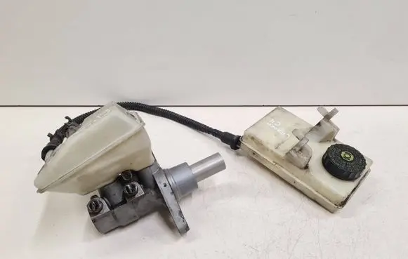 Citroen C4 Grand Picasso Master brake cylinder 9654002180 965400218001 9680907780