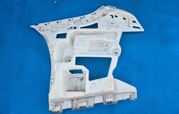 BMW 4 G22 G23 G24 G26 Rear bumper mounting bracket 8078585