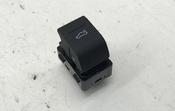 Audi Q4 e-tron Tailgate opening switch 83A959831