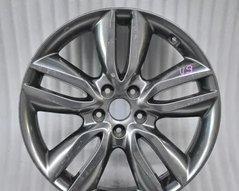 Hyundai Santa Fe R19 alloy rim 