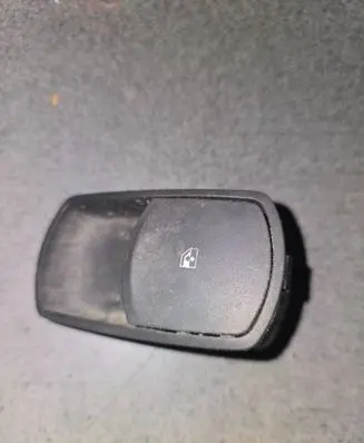 Opel Corsa D Electric window control switch 13189333 315625731