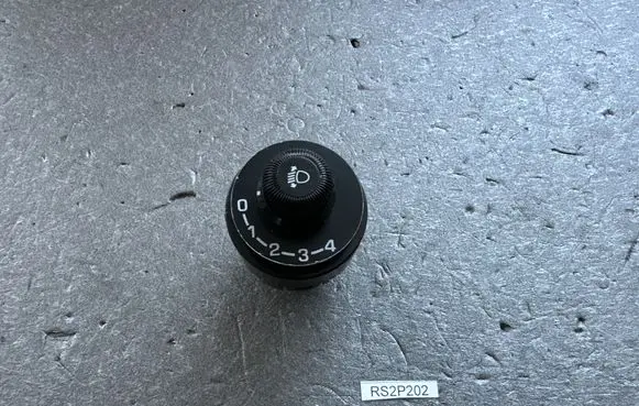 Mitsubishi Pajero Panel lighting control switch MB604842