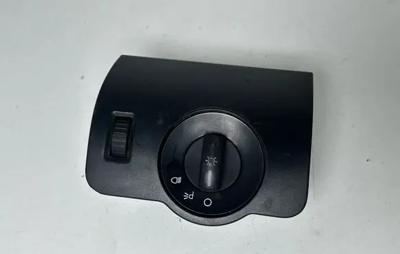 Ford Mustang V Light switch AR3313D168AC