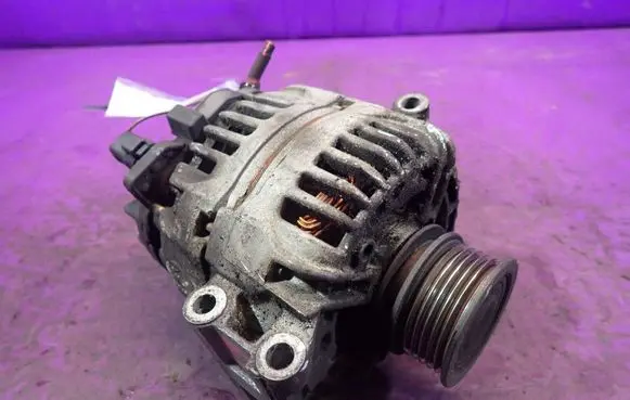 Renault Thalia I Generator/alternator 