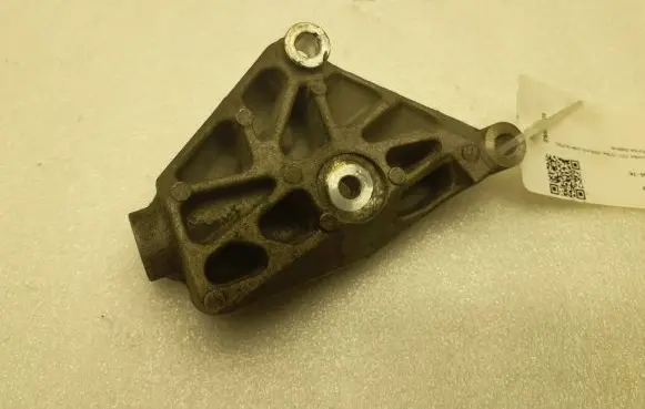 Jaguar XJ X351 Generator/alternator belt tensioner 9X238A610AA