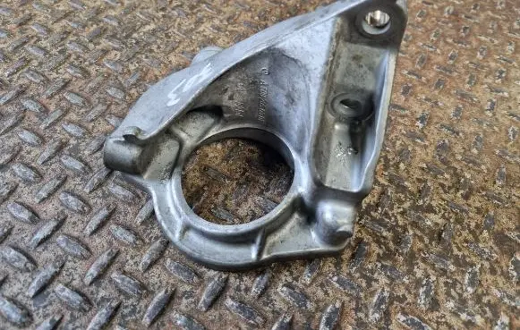 Mercedes-Benz A W177 Driveshaft support bearing bracket A6082050001