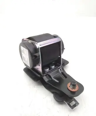 Middle seatbelt (rear)