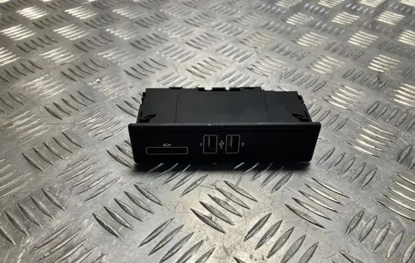 Mercedes-Benz C W205 USB socket connector A2058200526