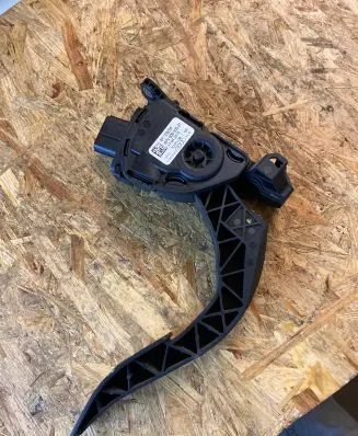 Audi A5 8T 8F Accelerator throttle pedal 8K1723523A 6PV00950521