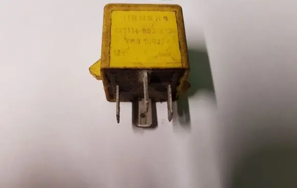Land Rover Discovery Other relay YWB10027 V23134B52X130