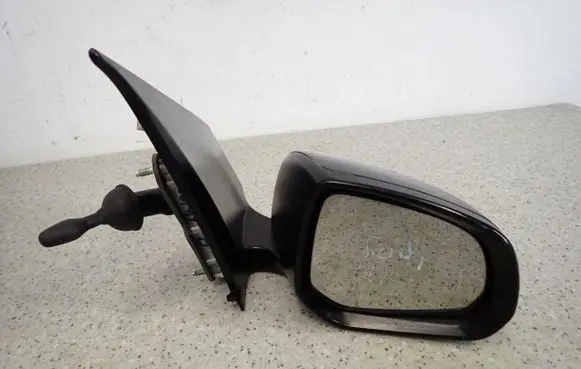 Suzuki Alto Front door electric wing mirror 