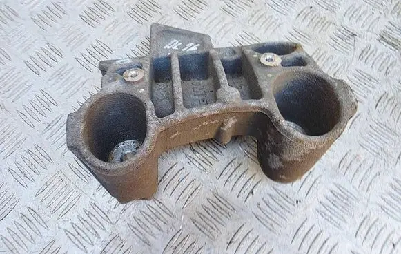Opel Mokka B Engine mounting bracket 9826364780