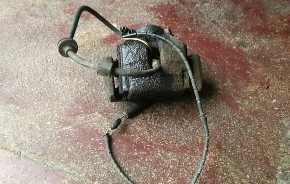 BMW X3 E83 Front brake caliper