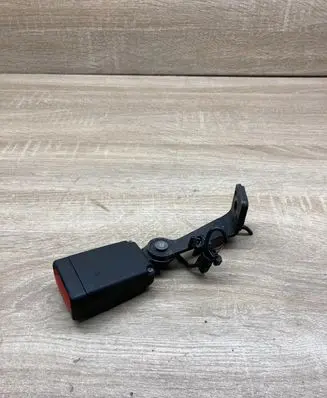 BMW 3 F30 F35 F31 Front seatbelt buckle 7375447