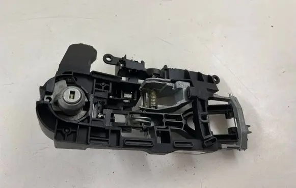 BMW 7 F01 F02 F03 F04 Front door exterior handle/bracket X1717572515 7572515 21082013