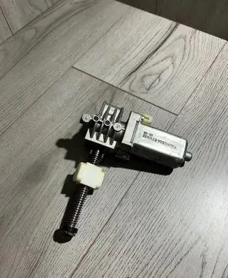BMW 7 E65 E66 Seat adjustment motor 0390201994