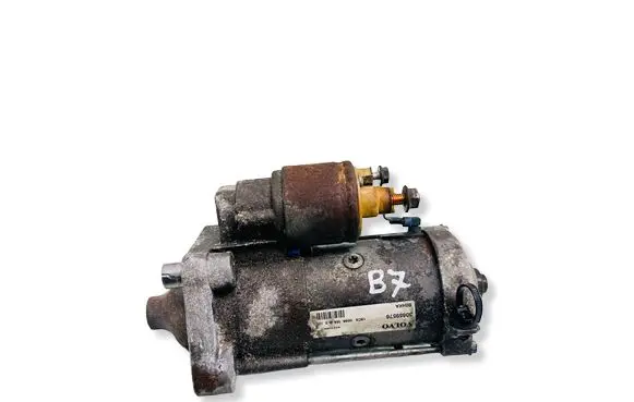 Volvo V70 Starter motor 30659576