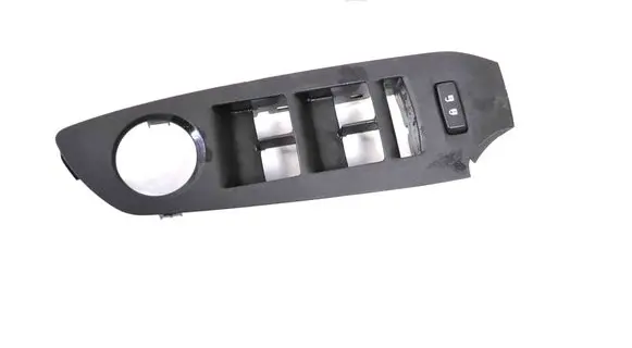 Chevrolet Trax Front door card panel trim CFR4B737419