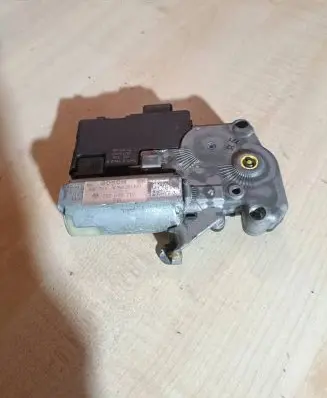 Sunroof motor/actuator