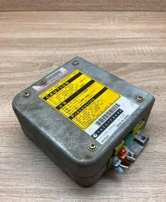Subaru Impreza I Airbag control unit/module 98221FA000 1523000405