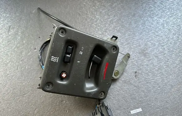 Nissan Patrol Y60 Climate control/heater control trim 2751601J05