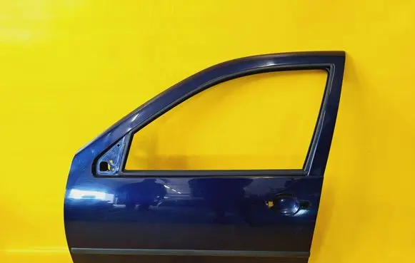 Volkswagen Golf IV Front door