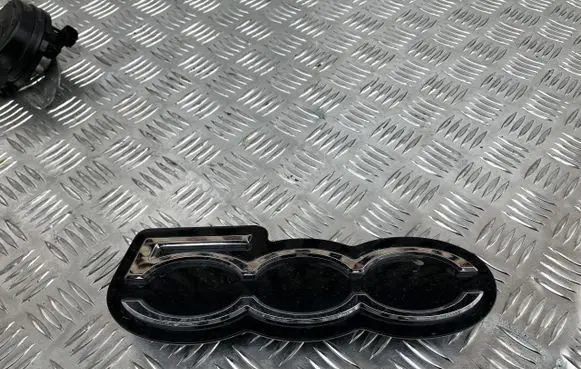 Fiat 500E Manufacturer badge logo/emblem 735749093