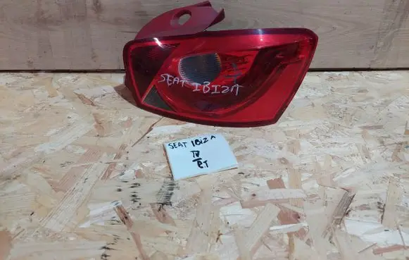 Seat Ibiza IV (6J,6P) Rear/tail lights