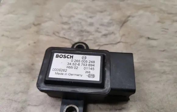 BMW 5 E39 ESP acceleration yaw rate sensor 0265005248 6753694 01145