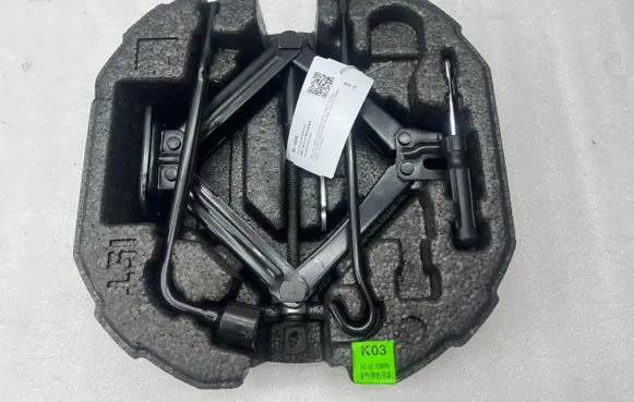 Hyundai Ioniq Tool set 09149G2000