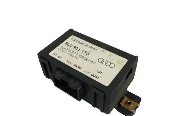 Audi A8 S8 D2 4D Alarm control unit/module 8L0951173