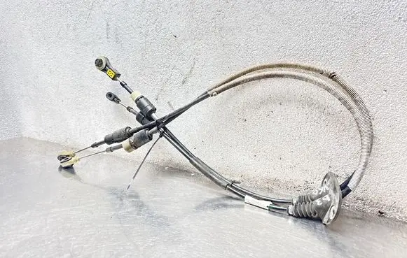 Volvo V60 Gear shift cable linkage 31325365