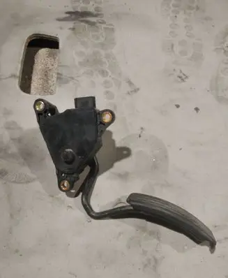 Renault Zoe Accelerator throttle pedal 180026336R 00555 0793B