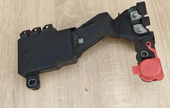 BMW X6 G06 Current control relay 8736421