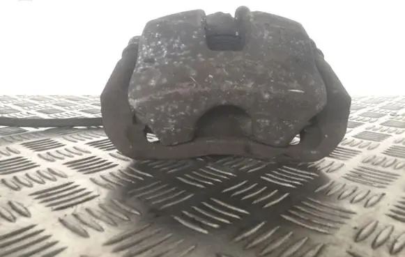 Mercedes-Benz C W204 Front brake caliper W204SUPPORT