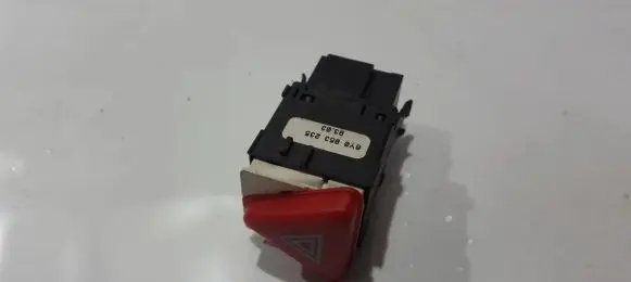 Skoda Fabia Mk1 (6Y) Hazard light switch 6y0953235