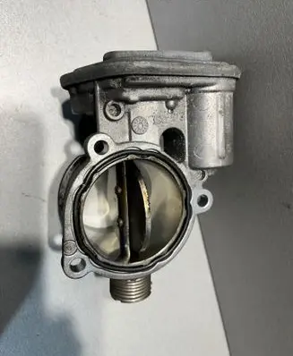 BMW 3 E92 E93 Engine shut-off valve 7804384