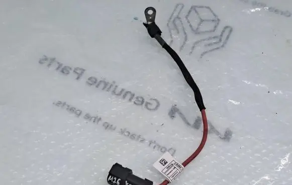 BMW 2 F46 Positive cable (battery) 8589050