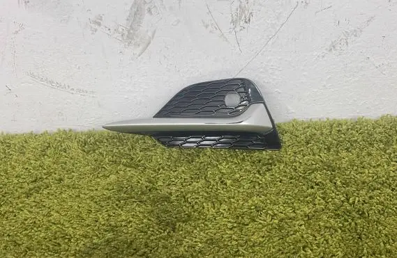Nissan Qashqai Front bumper lower grill 82257hv20a