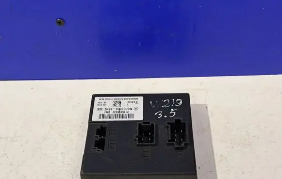 Mercedes-Benz E W211 Central body control module 2115455332