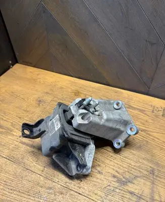 Hyundai Tucson TL Engine mount bracket 21830D3100 157004