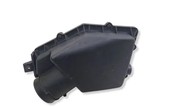 Opel Insignia B Air filter box 84141125 000251413