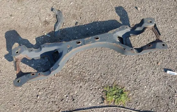 Volkswagen Touareg I Rear subframe 7L0512369B