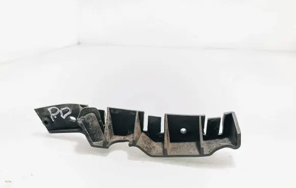 Audi A3 S3 8P Front bumper mounting bracket 8P0807184A