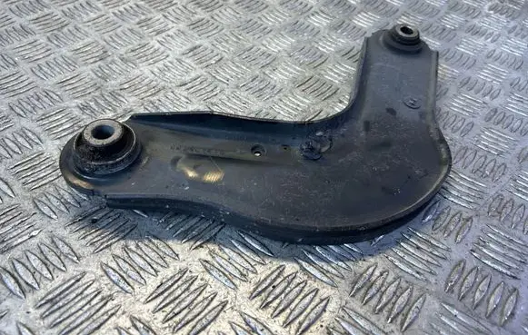 Chrysler Pacifica Rear control arm 68235367B