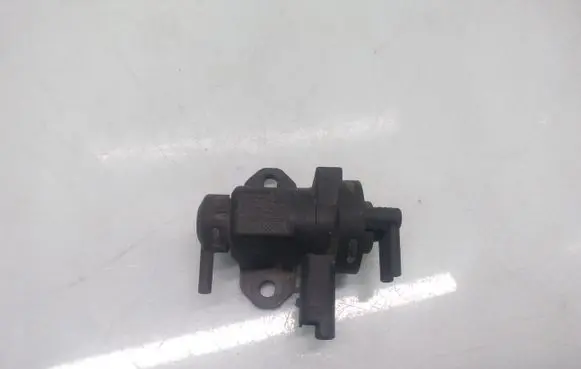 Peugeot 607 Turbo solenoid valve 9635704380