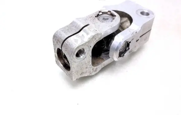 Volvo XC90 Steering column universal joint W1086554